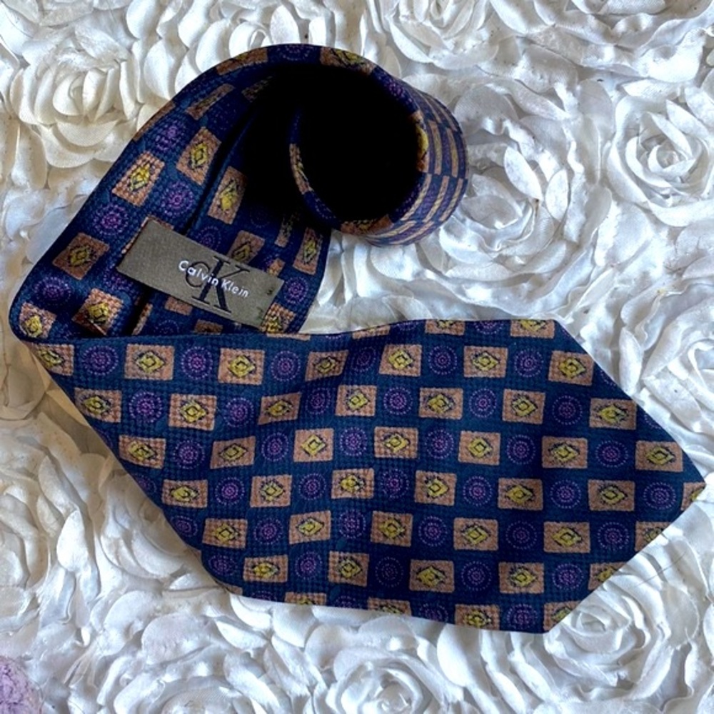 New Calvin Klein silk tie - Picture 1 of 2